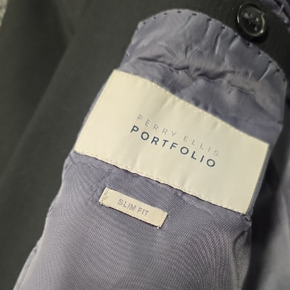 Perry Ellis Charcoal Men's Blazer - Picture 3 of 4